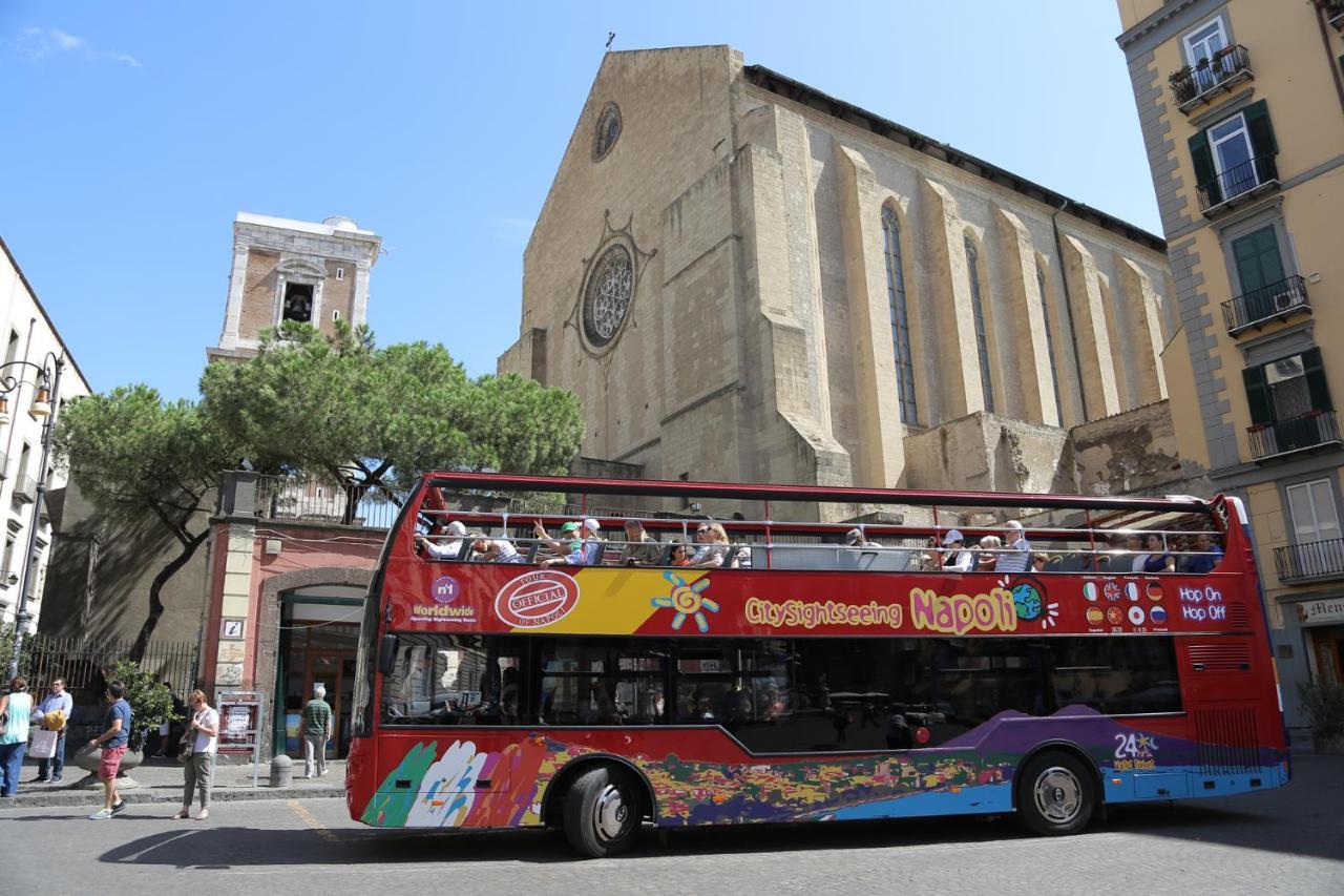Palazzo Carafa Della Spina - Maison De Charme Napoli Eksteriør billede